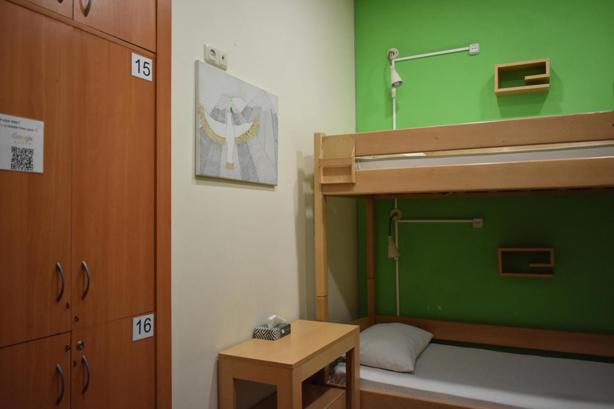 Envoy Hostel & Tours Ереван Екстериор снимка