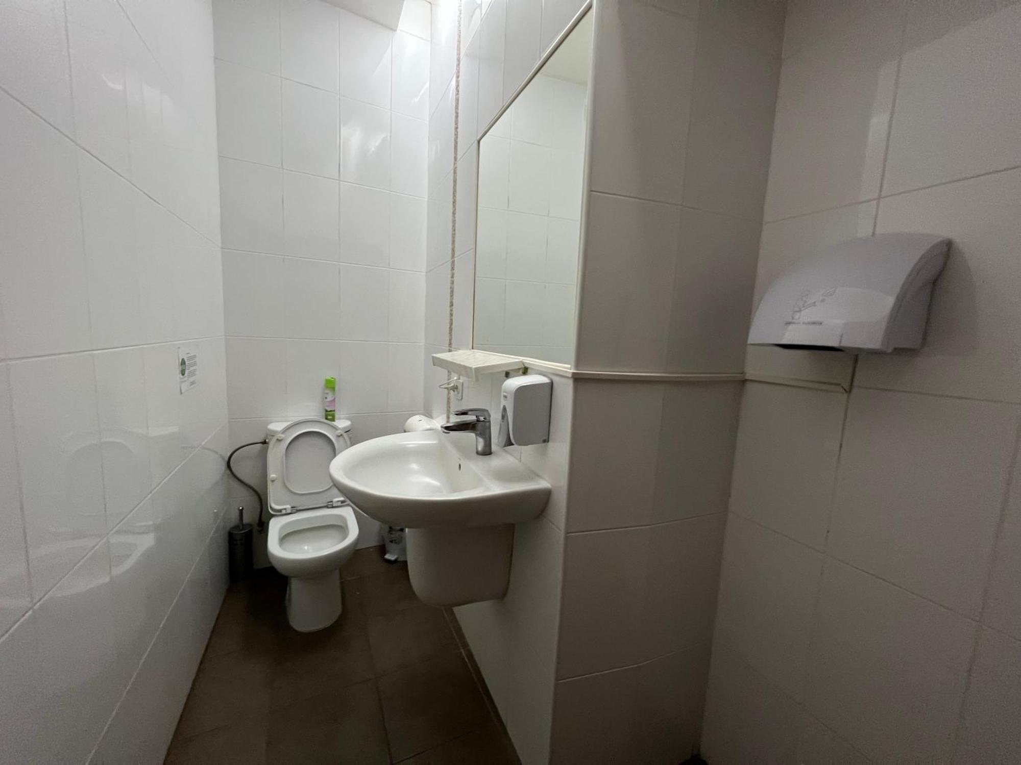 Envoy Hostel & Tours Ереван Екстериор снимка