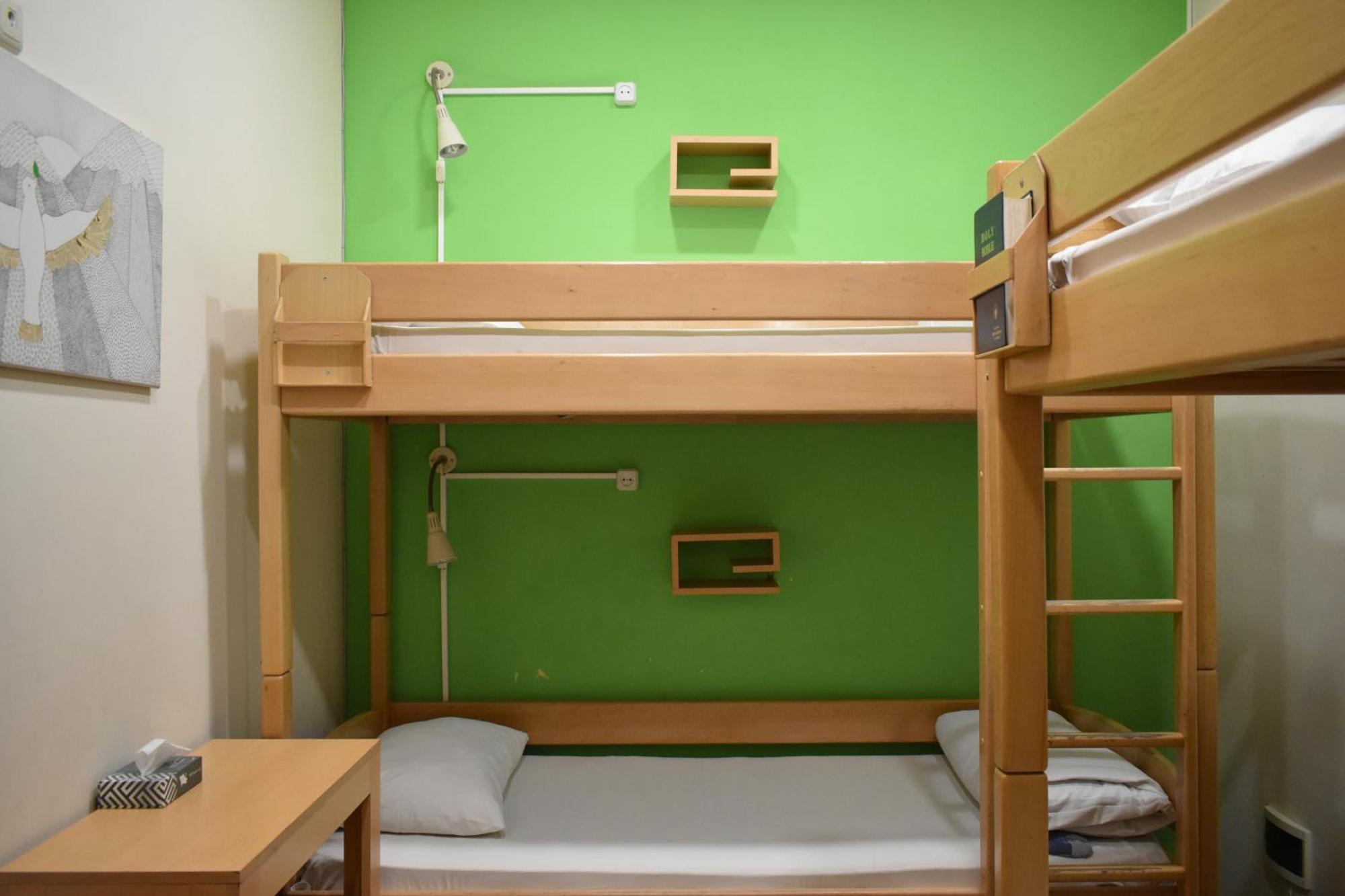 Envoy Hostel & Tours Ереван Екстериор снимка