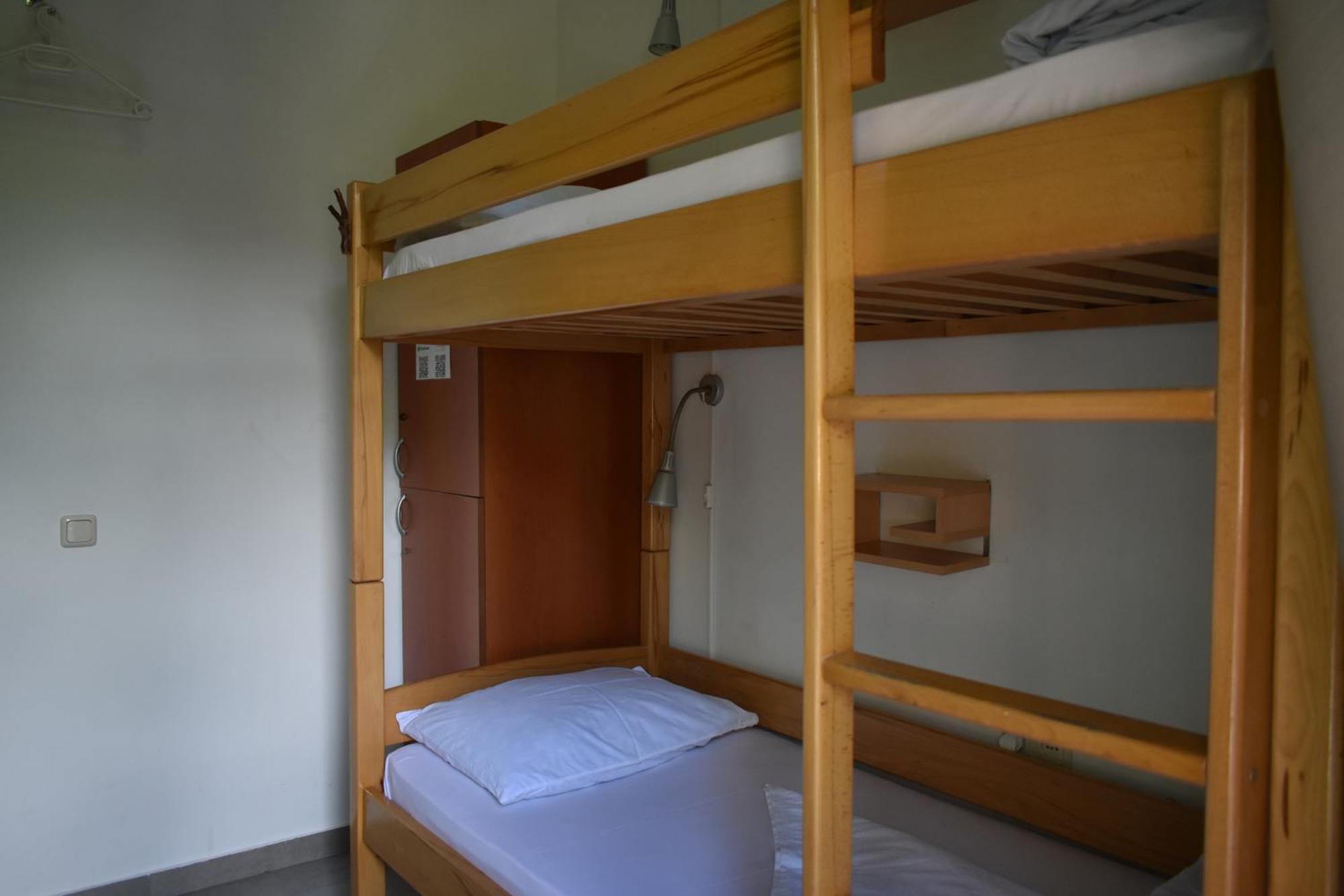 Envoy Hostel & Tours Ереван Екстериор снимка