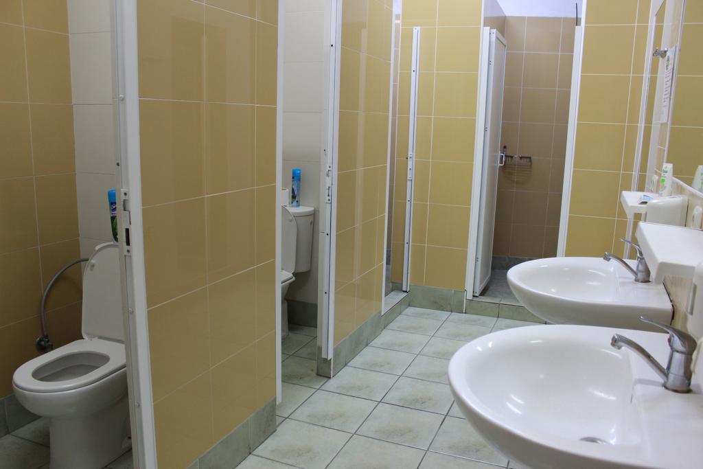 Envoy Hostel & Tours Ереван Екстериор снимка