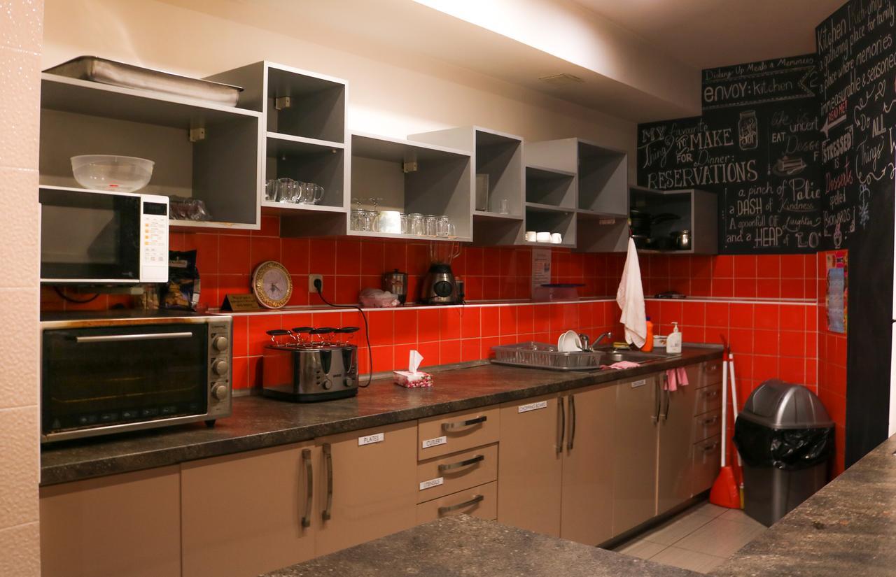 Envoy Hostel & Tours Ереван Екстериор снимка