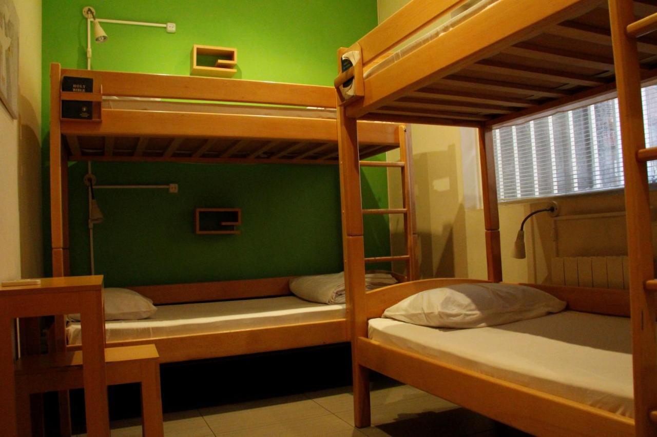 Envoy Hostel & Tours Ереван Екстериор снимка